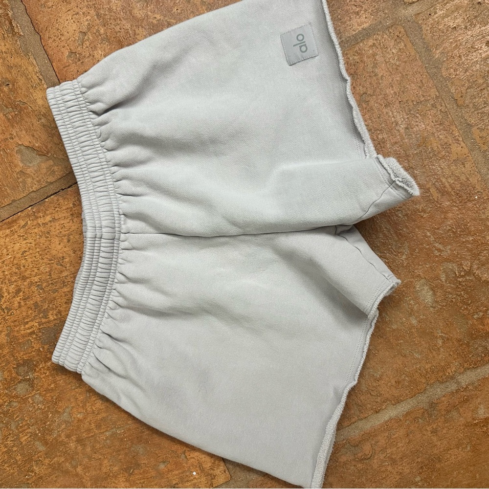 Alo lavender fleece shorts